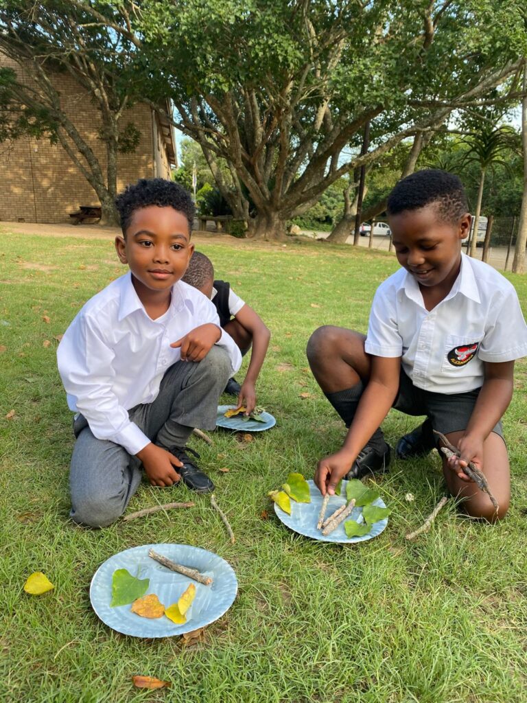 Grade 1 learners Kaleab Yossef and Licebo Potgieter making sun prints.