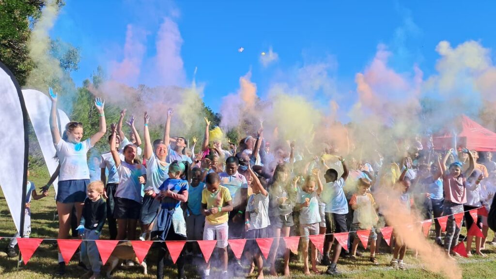 Participants ended off the Colour Run in spectacular fashion by throwing colourful powder into the air, creating a vibrant and exciting atmosphere.